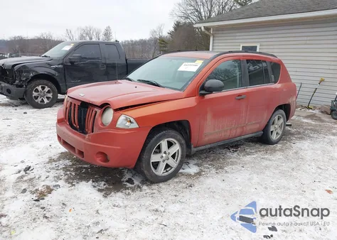 2008 Jeep Compass Sport z USA, uszkodzony, nr VIN 1J8FT47W48D554383